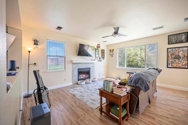 3645 Yacht Drive, Discovery Bay CA: https://media.crmls.org/mediaz/8008d38c-0934-4700-9173-7c175d88a5ff.jpg