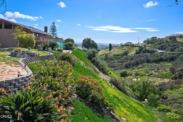 999 San Clemente Way, Camarillo CA: https://media.crmls.org/mediaz/800960a0-b995-4436-a39a-2af728113087.jpg