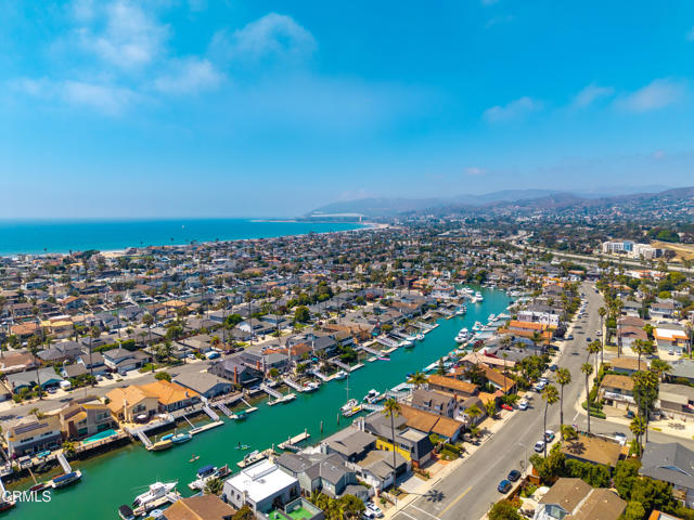 2851 Seahorse Avenue, Ventura CA: https://media.crmls.org/mediaz/8009afa2-0ca9-47f0-b37a-8687cd925373.jpg