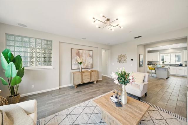 26540 Hayward Boulevard, Hayward CA: https://media.crmls.org/mediaz/8009c69c-c61b-4104-af9e-3034c1b5d36e.jpg