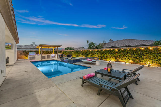 44830 Via Mirabel, La Quinta CA: https://media.crmls.org/mediaz/800a25d8-9a05-40ee-9cbe-3af7e3d78f5f.jpg