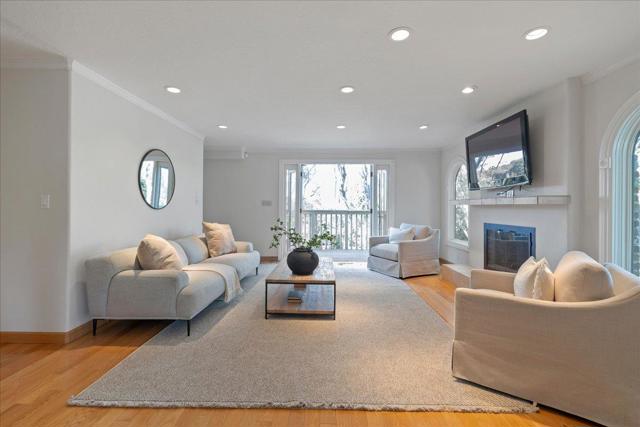 105 Vista Del Prado, Los Gatos CA: https://media.crmls.org/mediaz/800ab11c-b39a-4324-94f6-8c9286256add.jpg