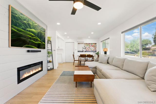 4862 Kesling Ct, San Diego CA: https://media.crmls.org/mediaz/800b6648-9368-42b8-b03c-05bf9ef60943.jpg