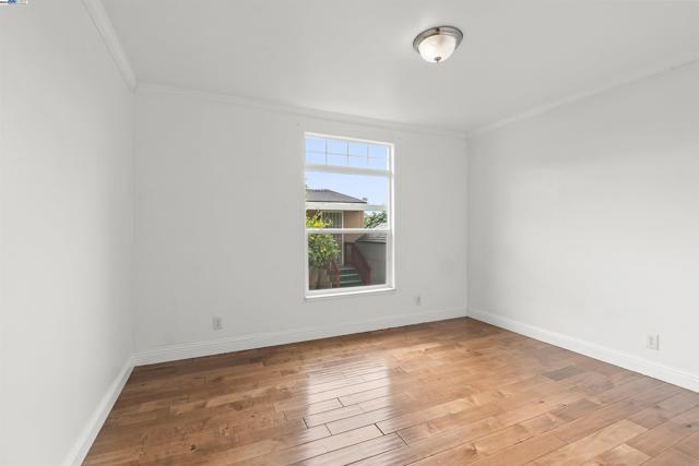 28147 Murcia st, Hayward CA: https://media.crmls.org/mediaz/800c271e-dc68-4c52-b7f8-a6da38461b45.jpg