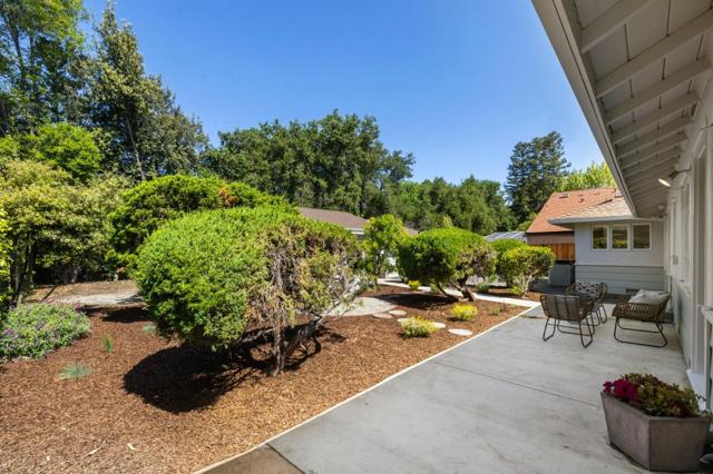 678 Chimalus Drive, Palo Alto CA: https://media.crmls.org/mediaz/800ccc09-cf61-4428-8b7a-558f9cd64ede.jpg