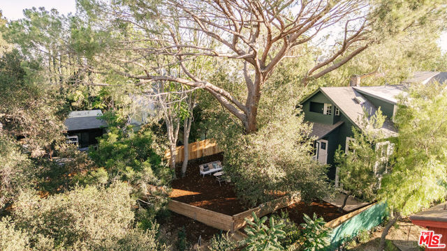 1557 Curran Street photo 48