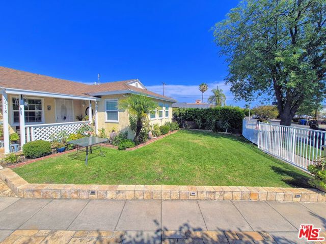 9518 Woodale Avenue photo 3