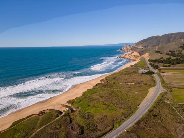 0 Ivy, Montara CA: https://media.crmls.org/mediaz/800fe48a-4a94-48ca-9a6a-d1a6545cd3d6.jpg