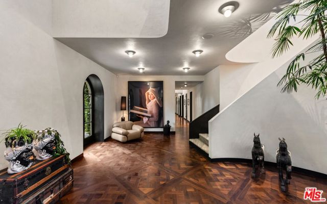 Image 5 of 61 For 9966 Sunset Boulevard
