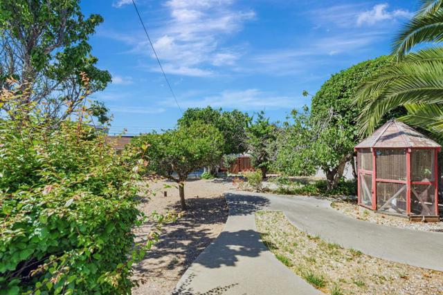 315 California Avenue, South San Francisco CA: https://media.crmls.org/mediaz/8010087e-b859-4f15-aca5-50f2fdaf32e4.jpg