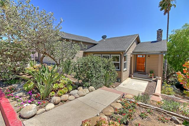 2108 Sunset Drive, Ventura CA: https://media.crmls.org/mediaz/801074dd-a5ff-4a72-97eb-03c2bd80e0ab.jpg