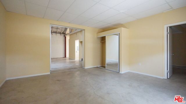 922 W 23Rd Street, Los Angeles CA: https://media.crmls.org/mediaz/8010d451-4cf2-4869-a71c-b9c7d2694f91.jpg