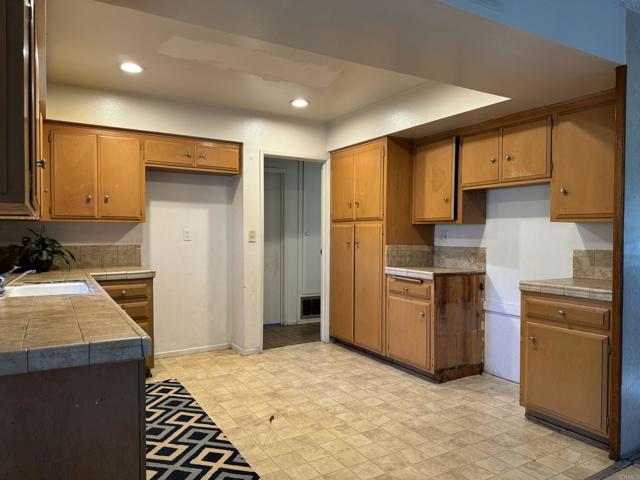 Detail Gallery Image 10 of 32 For 26030 New Chicago Ave, Hemet,  CA 92544 - 2 Beds | 2 Baths