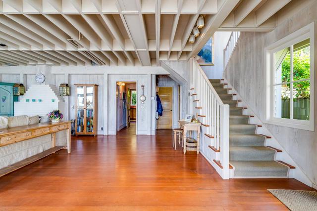 749 Las Olas Drive, Aptos CA: https://media.crmls.org/mediaz/801228e2-3b07-4a92-a6ea-cf8c8507ca5c.jpg