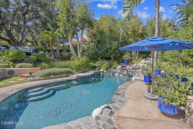 1732 Crooked Trail Place, Westlake Village CA: https://media.crmls.org/mediaz/80126963-4417-495b-b3ee-fa0a3c8ef7b9.jpg