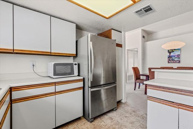 Image 9 of 24 For 505 Farrell Drive Q104