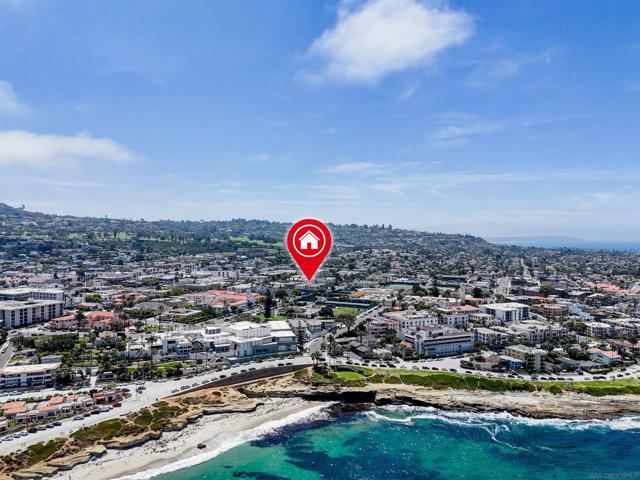 708 Silver Street, La Jolla CA: https://media.crmls.org/mediaz/8012d087-d69e-4664-8dda-a57faf8b2d23.jpg