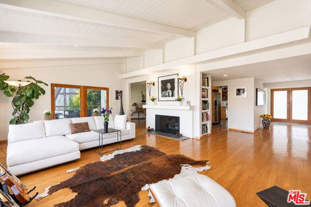 3162 Durand Drive photo 4