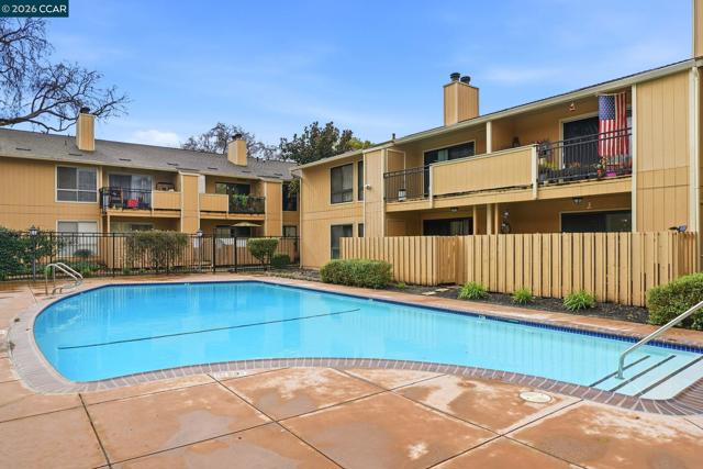 9025 Alcosta Blvd, San Ramon CA: https://media.crmls.org/mediaz/80144c49-aa3d-4d32-8b85-ee9f904b6b57.jpg