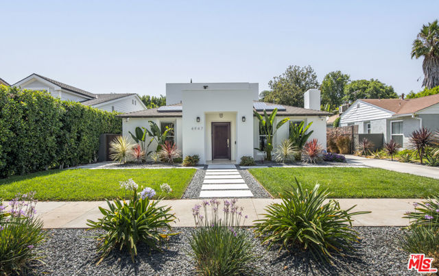 4947 Varna Avenue, Sherman Oaks CA: https://media.crmls.org/mediaz/80151c57-9e81-410b-9850-d14b6355a9f6.jpg