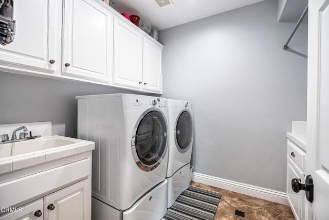 4414 Paseo Santa Rosa, Newbury Park CA: https://media.crmls.org/mediaz/8015a319-b432-4edc-881c-848a50158a56.jpg