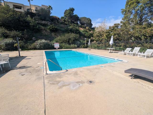 Detail Gallery Image 16 of 18 For 508 Turfwood Ln, Solana Beach,  CA 92075 - 3 Beds | 2/1 Baths