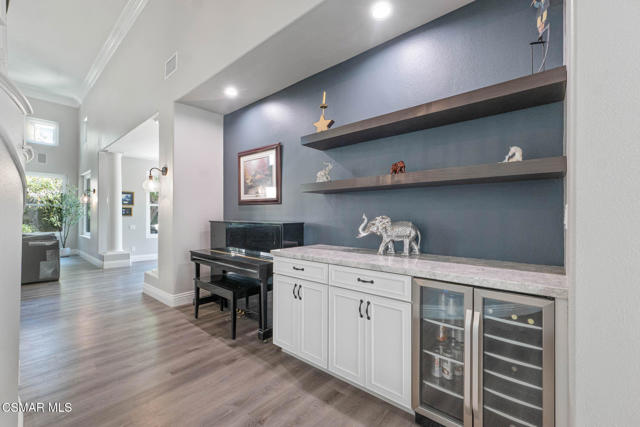 4126 Sterlingview Drive, Moorpark CA: https://media.crmls.org/mediaz/80165fdb-5e87-4fde-b319-15d523bb2294.jpg