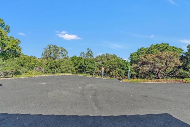 19225 Reavis Way, Salinas CA: https://media.crmls.org/mediaz/80172c2a-b0e8-4639-bf67-845e66aca434.jpg