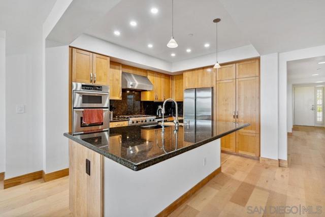 5420 La jolla Blvd., La Jolla CA: https://media.crmls.org/mediaz/8018e092-2a95-46be-b96a-c9321005ec33.jpg