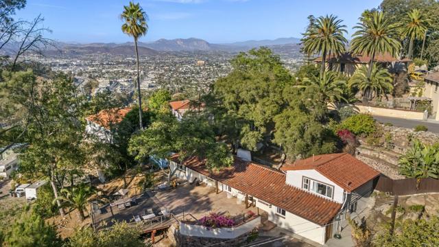 10013 Pandora Drive, La Mesa CA: https://media.crmls.org/mediaz/8018e890-9ace-4db9-9ebb-cbb87f0b4d74.jpg