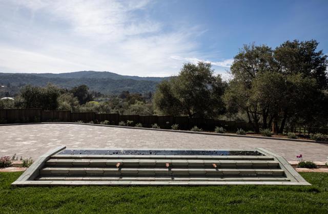 26201 Dori Lane, Los Altos Hills CA: https://media.crmls.org/mediaz/80198415-1246-4d96-a67b-9d5b09049bfe.jpg