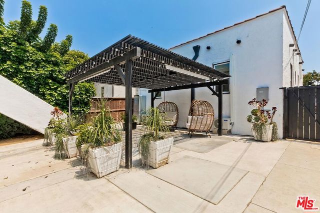 3706 Brunswick Avenue, Los Angeles CA: https://media.crmls.org/mediaz/8019e6eb-f616-43fa-8e89-aa8c0c77a236.jpg