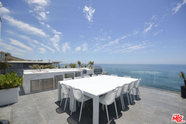 26122 Pacific Coast Highway, Malibu CA: https://media.crmls.org/mediaz/801a025d-34fd-46e6-8279-8f4ced44bfd2.jpg