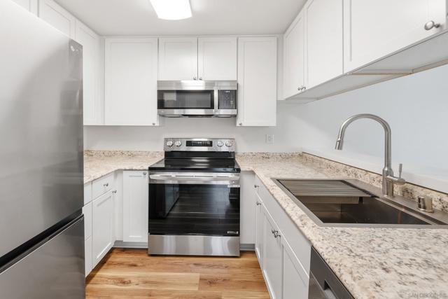 Image 16 of 32 For 669 Diamond Way  133
