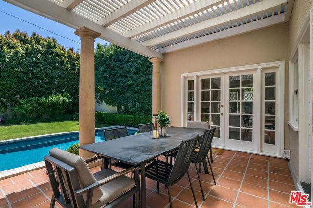 1622 N Orange Grove Avenue, Los Angeles CA: https://media.crmls.org/mediaz/801b46e2-3f90-460d-83fc-84c00bd5d3c5.jpg