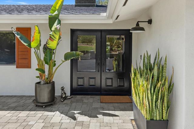 2085 Valley View Boulevard, El Cajon CA: https://media.crmls.org/mediaz/801bf66f-e514-4898-8990-a9e7cca1a8b6.jpg