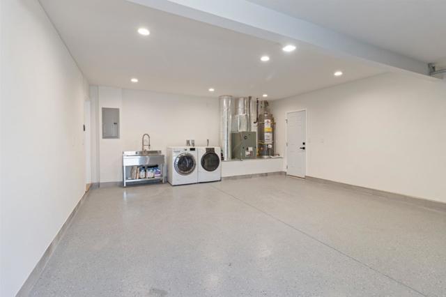 31301 San Andreas Drive, Union City CA: https://media.crmls.org/mediaz/801c8aae-45c7-431b-9842-560012092a0b.jpg