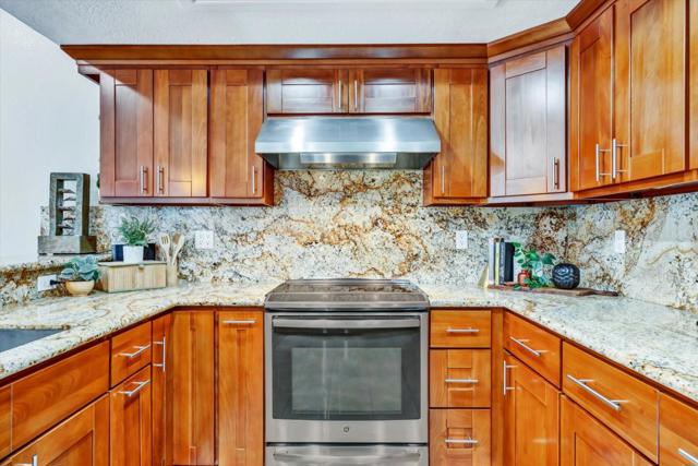 4241 Sora Terrace, Fremont CA: https://media.crmls.org/mediaz/801d79e1-239b-4e77-80a1-19cd20bc67c6.jpg