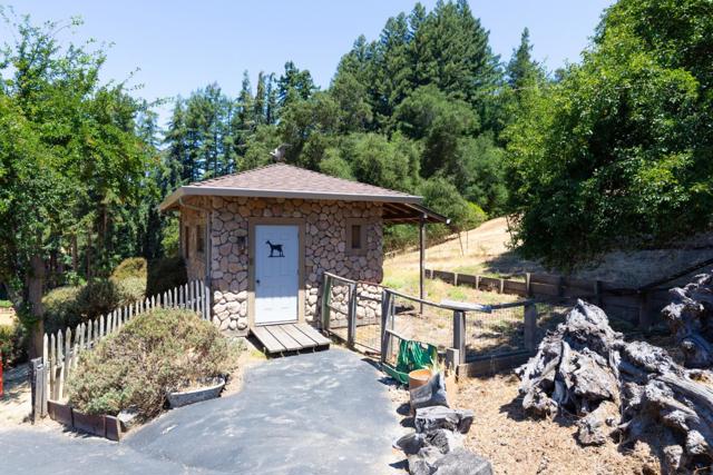 16400 Highway 9, Boulder Creek CA: https://media.crmls.org/mediaz/801dc36e-9991-40cb-a1f2-ca155a41db8e.jpg