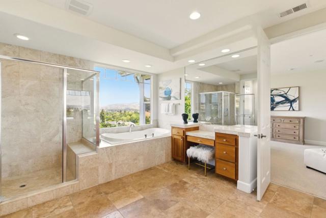 23 Pinnacle Drive, Petaluma CA: https://media.crmls.org/mediaz/801eb072-61be-442e-87d2-58847f63179b.jpg