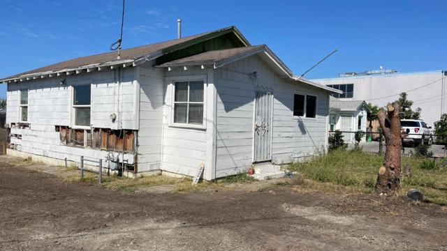 3339 Baumberg Avenue, Hayward CA: https://media.crmls.org/mediaz/801ecc4f-767c-4a6e-89d5-6f3a9ba6e9e9.jpg