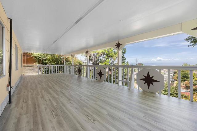 818 Clearfield Drive, Millbrae CA: https://media.crmls.org/mediaz/801f13da-d5c5-44d7-b6c0-fc932c2eedb4.jpg