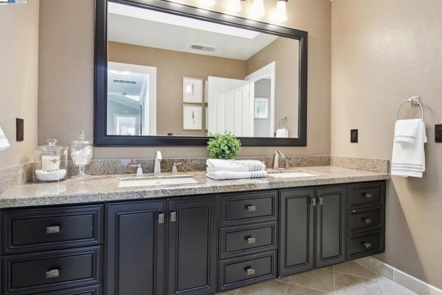 484 El Pintado Rd, Danville CA: https://media.crmls.org/mediaz/801f4080-7d09-4ecc-b21d-5ecfe4a77419.jpg