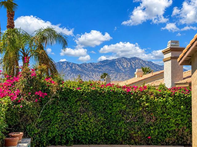 245 Strada Nova, Palm Desert, CA 92260