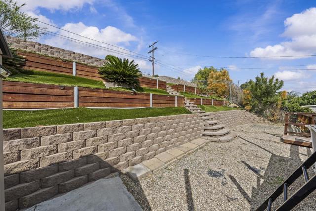 Detail Gallery Image 2 of 33 For 1992 Ensenada St, Lemon Grove,  CA 91945 - 2 Beds | 1 Baths