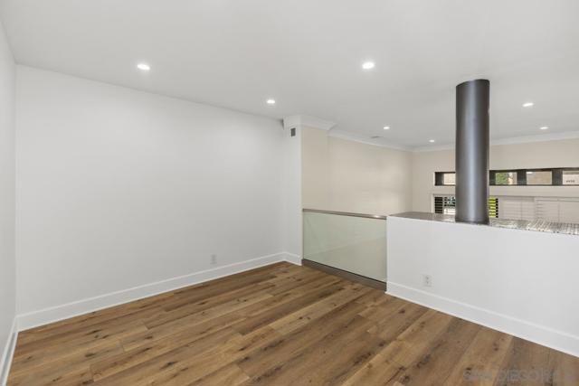 4353 Nobel Dr, San Diego CA: https://media.crmls.org/mediaz/802007c0-840d-4ca4-9761-5d173ba7c220.jpg