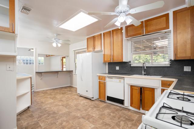 Detail Gallery Image 8 of 41 For 709 Brightwood Ave, Chula Vista,  CA 91910 - 3 Beds | 2 Baths