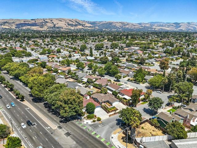 1641 Rue Avati, San Jose CA: https://media.crmls.org/mediaz/80214263-9b75-4341-a56f-eb742f9c1923.jpg