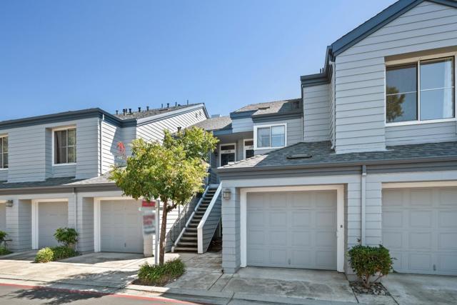 1735 Parkview Green Circle, San Jose CA: https://media.crmls.org/mediaz/8021ac18-3a53-4d06-8c99-04f1a280d73f.jpg