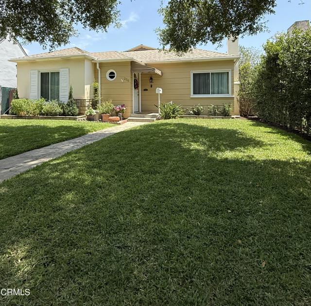 250 S Berkeley Avenue, Pasadena CA: https://media.crmls.org/mediaz/8022959e-5e63-40ad-b0fd-f2ef260dc698.jpg